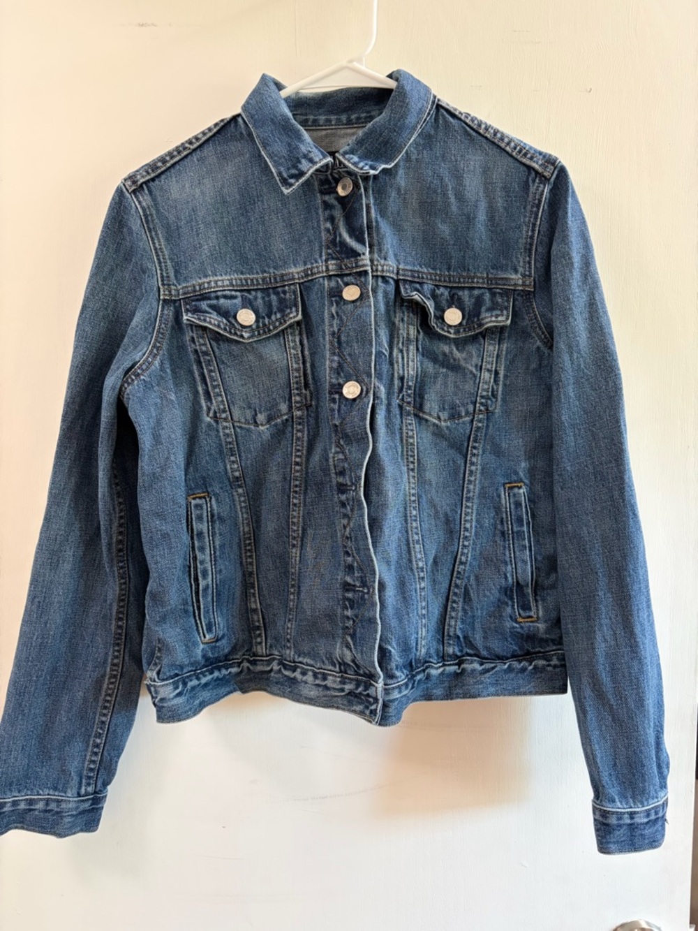 GAP Women's Medium Blue Denim Jean Jacket